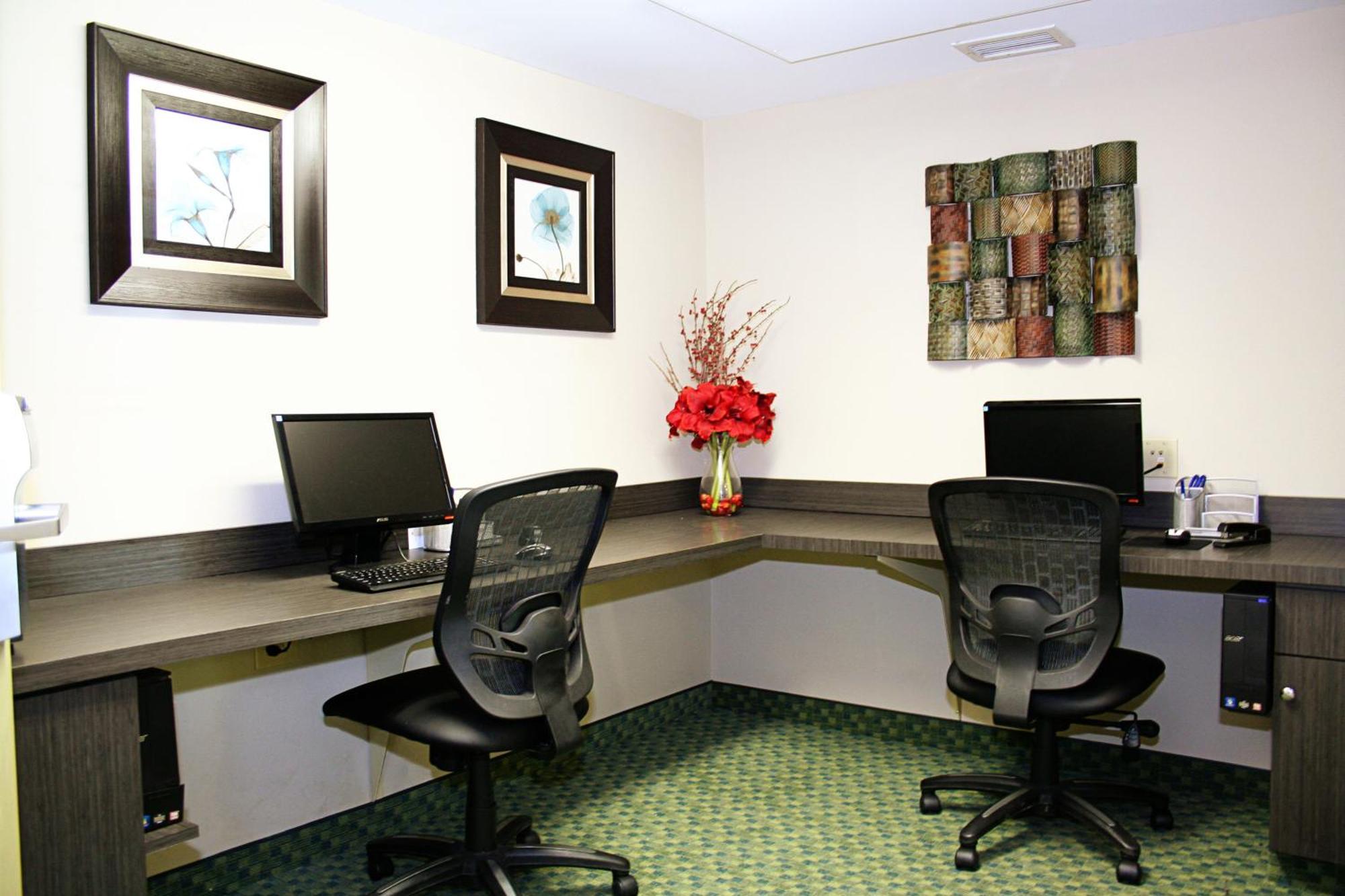 Candlewood Suites Harrisonburg By Ihg Екстер'єр фото